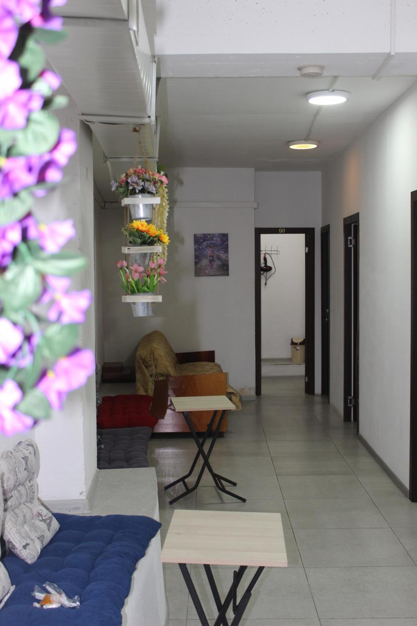 Hostel Near The Square Tbilisi Bagian luar foto