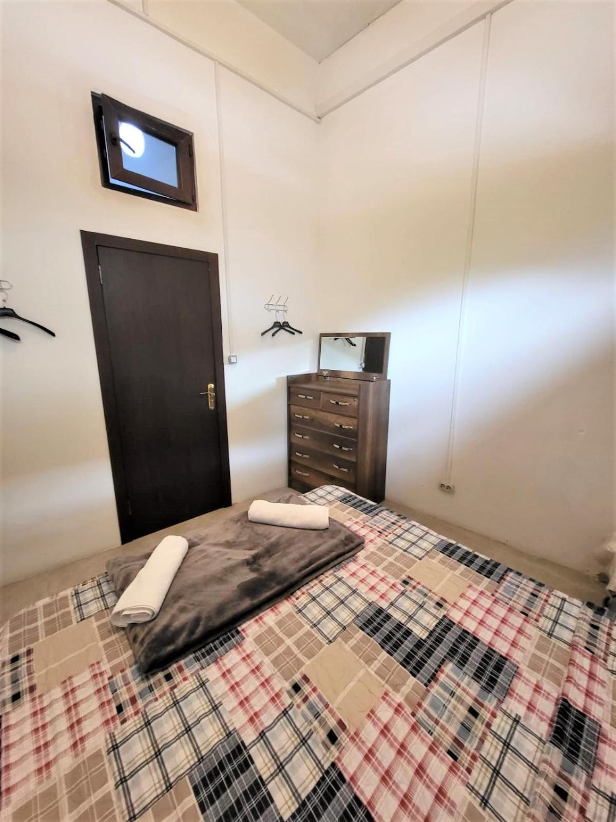 Hostel Near The Square Tbilisi Bagian luar foto
