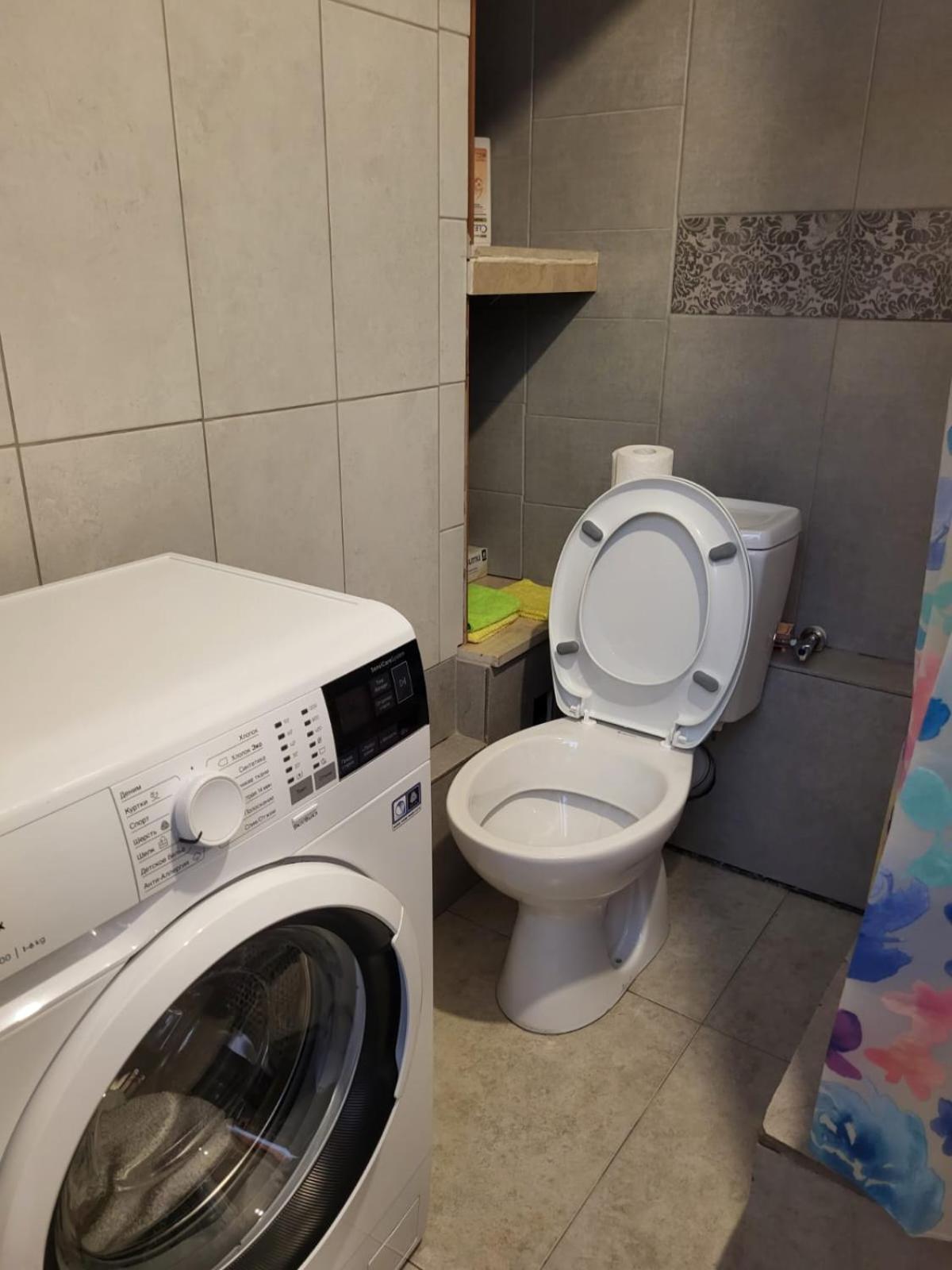Hostel Near The Square Tbilisi Bagian luar foto