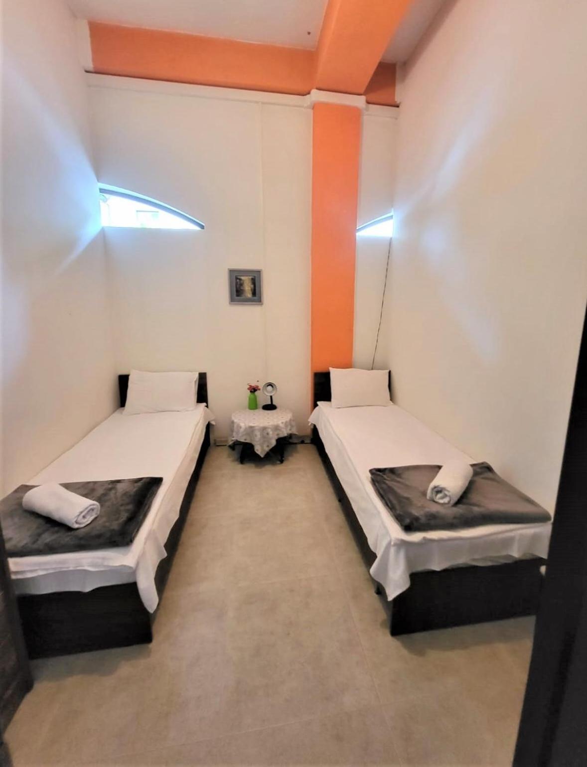 Hostel Near The Square Tbilisi Bagian luar foto