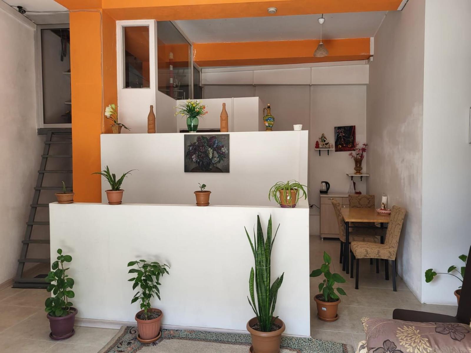Hostel Near The Square Tbilisi Bagian luar foto