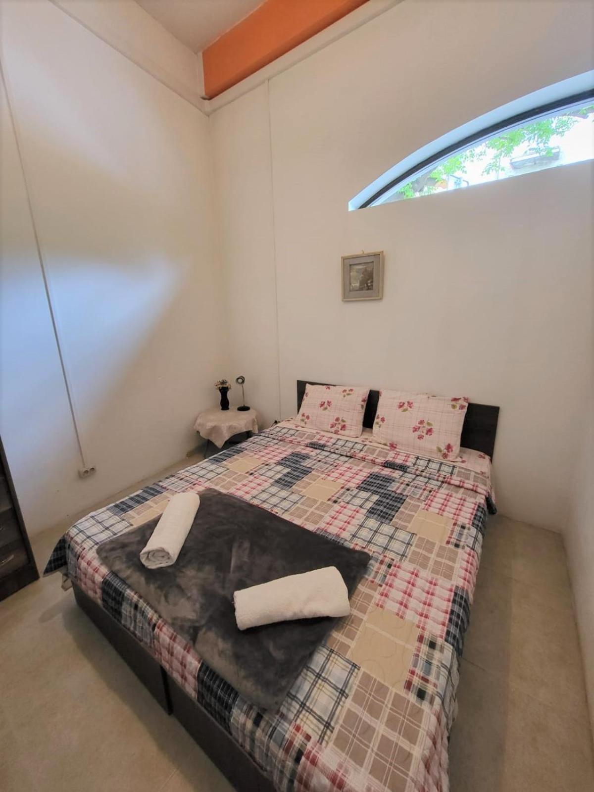 Hostel Near The Square Tbilisi Bagian luar foto