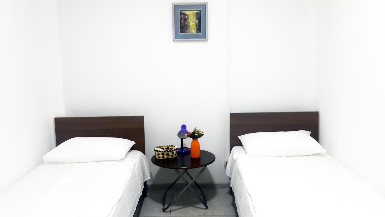 Hostel Near The Square Tbilisi Bagian luar foto