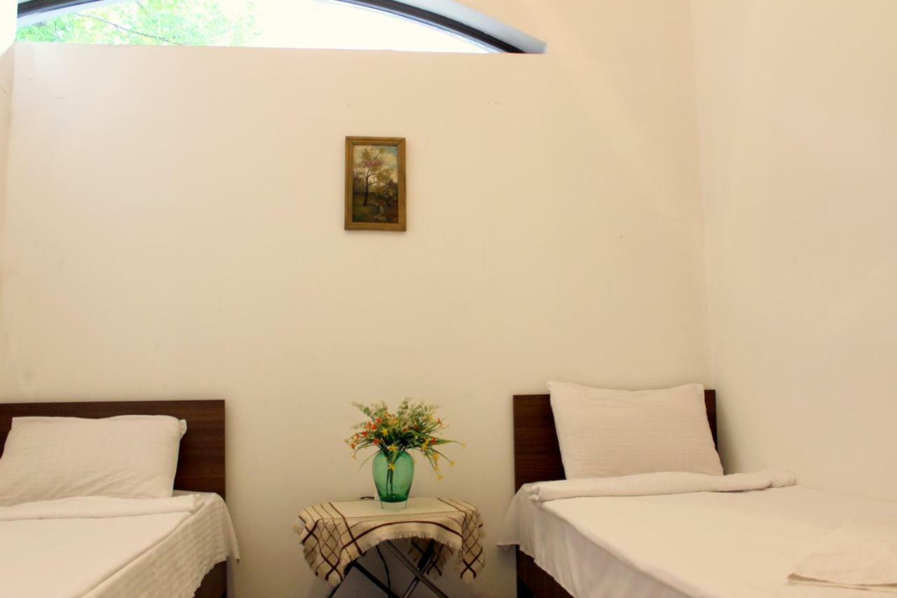 Hostel Near The Square Tbilisi Bagian luar foto